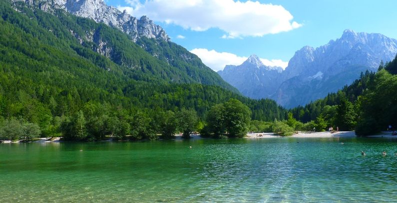 Slovenija od sada i Ustavom brani prodaju izvora vode