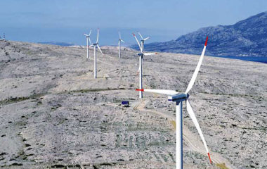 Vetroturbina na ostrvu Pagu se urusila tokom olujne bure