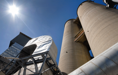 Mogucnosti i efekti koriscenja otpadnih materijala kao energenata u cementnoj industriji