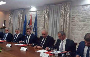 Potpisani ugovori za unapredjenje vodovodne i kanalizacione mreze tri hrvatske primorske opstine