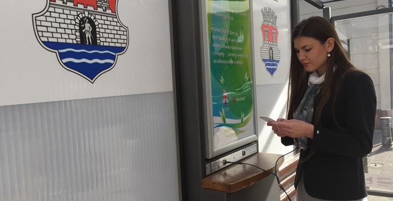 Pančevo dobilo tri pametna autobuska stajališta koja koriste solarnu energiju