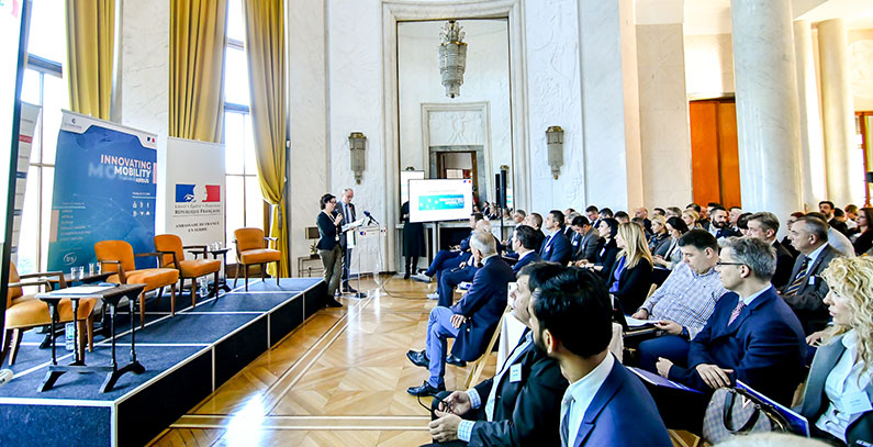 Francuske kompanije Airbus, Renault predstavile u Beogradu inovativna rešenja za mobilnost