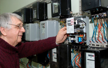 EPS poziva kupce da sami ocitaju brojila