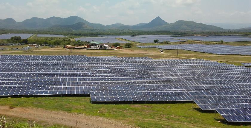 Francuski solarne elektrane 1 GW baterije vodonik poljoprivredu