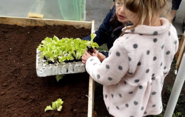 Deca vrtica Lane u Kucevu kompostiraju