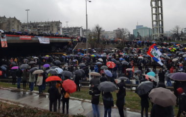 Gradjani po treci put blokirali puteve vlast da zabrani istrazivanje i kopanje litijuma u Srbiji