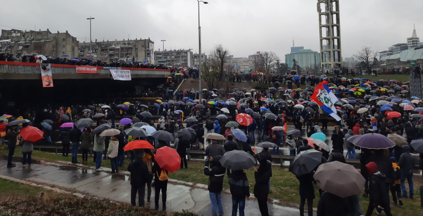 Gradjani po treci put blokirali puteve vlast da zabrani istrazivanje i kopanje litijuma u Srbiji