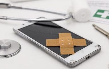 EU namerava da zabrani integrisane baterije u telefonima i elektronskim uređajima