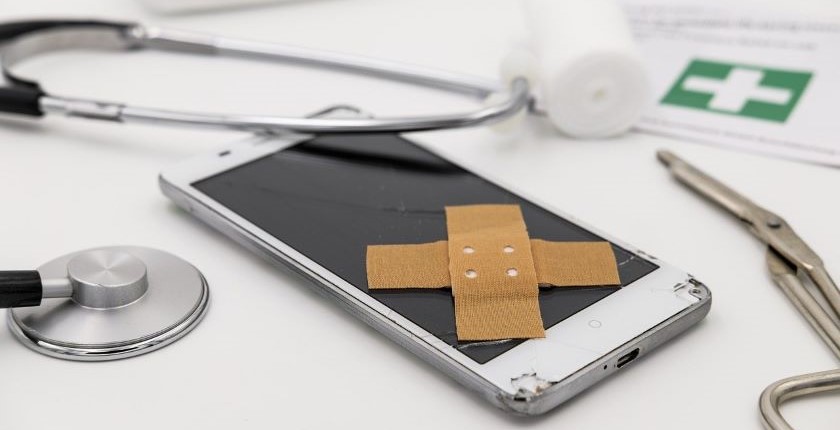 EU namerava da zabrani integrisane baterije u telefonima i elektronskim uređajima