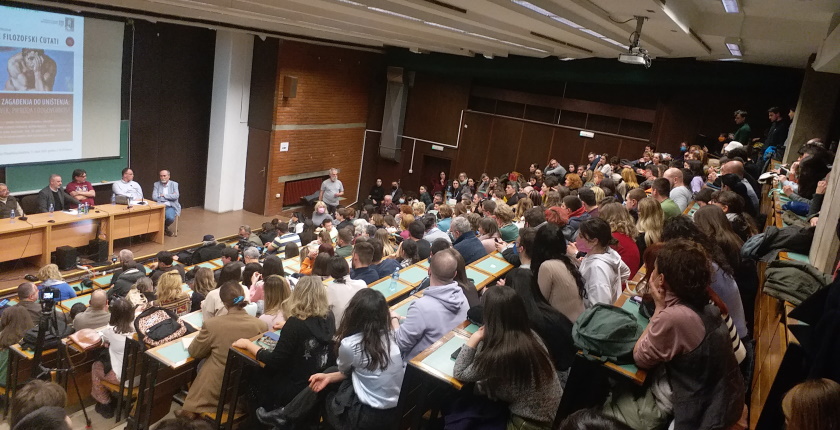 nije filozofski cutati tribina