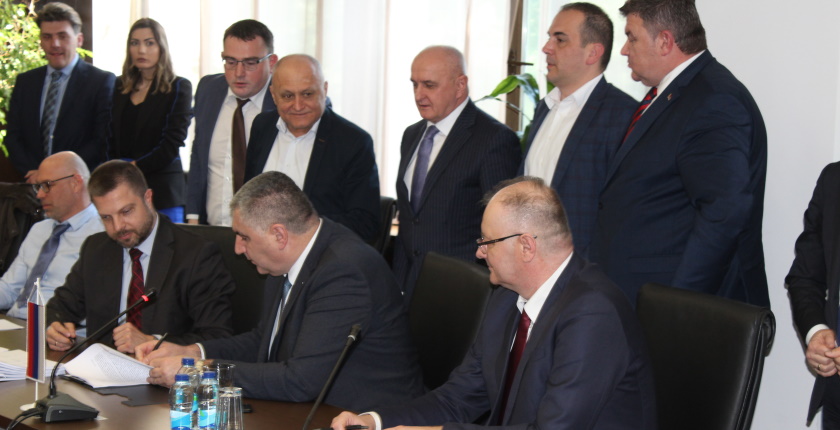 te ugljevik gips fabrika kinezi odsumporavanje