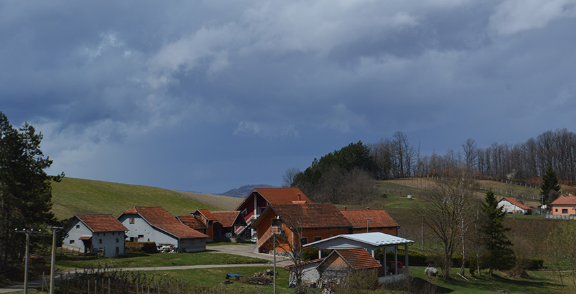 selo dobrinja pejzaz