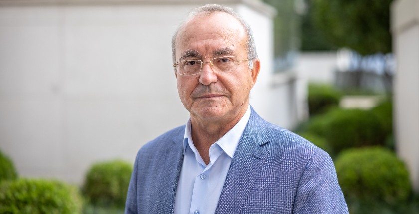 Profesor Nikola Rajakovic