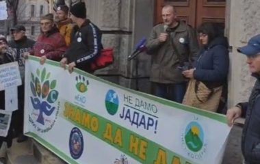Protest SEOS-a protiv litijuma: blokada i kampovanje ispred Vlade Srbije