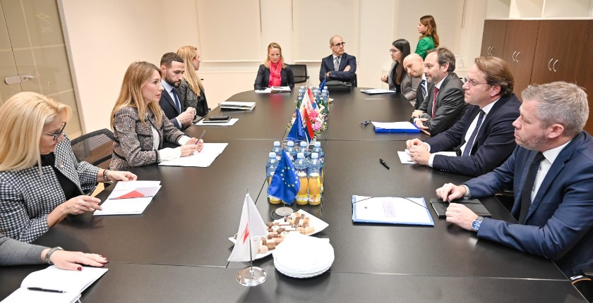 EU Energetska zajednica Srbiji energetskoj tranziciji Varhelji Várhelyi