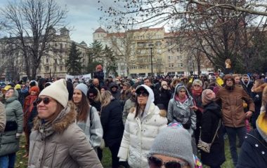 Eko strazin protest prebrojavanja cist vazduh kriticne mase