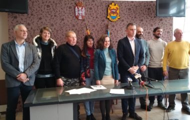 U Pirotu potpisani ugovori za izgradnju prve dve zadružne solarne elektrane u Srbiji