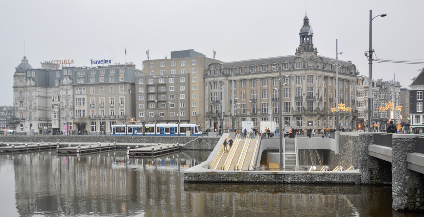 ulaz u podvodnu garazu