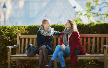 Francuska uvodi vaucere za popravku odece da stane na put prebrzoj modi