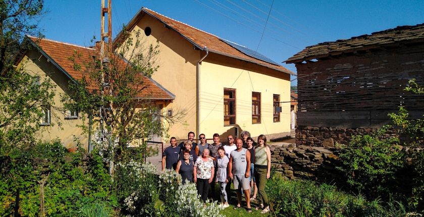 Postavljeni solarni paneli prvih zadruznih solarnih elektrana u Srbiji