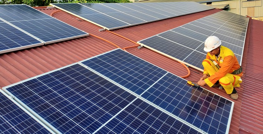 solarni-paneli-slovenija-gen-i