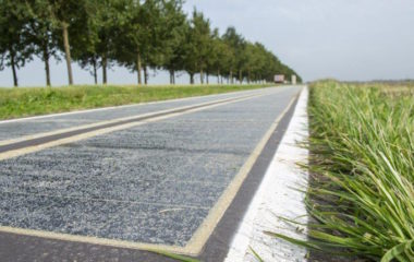 U Holandiji postavljene solarne biciklisticke staze