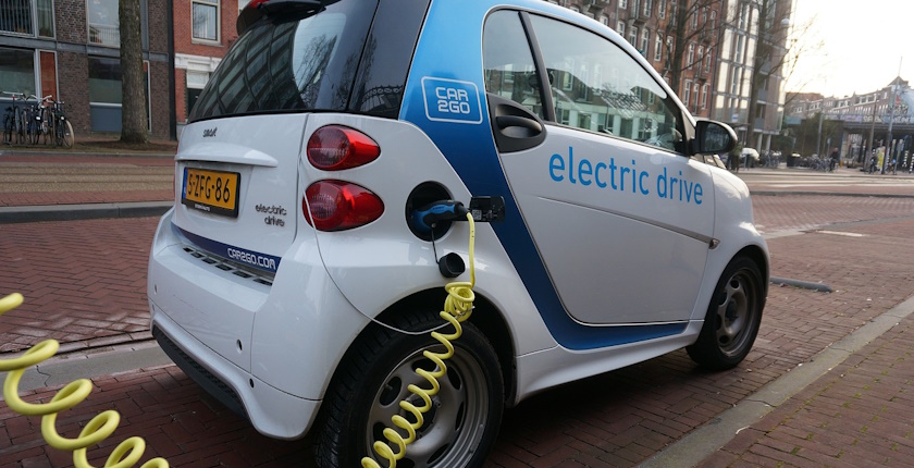 Srbija u 2024. daje subvencije samo za električna vozila, ne i za hibride