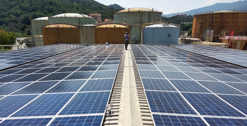 SolarEdge fotonaponsku instalaciju velikom depou za gorivo