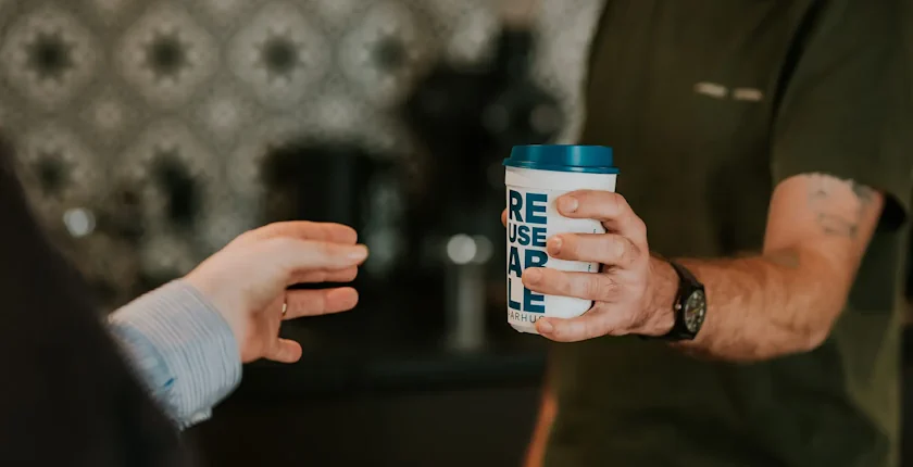 visekratna ambalaza za poneti