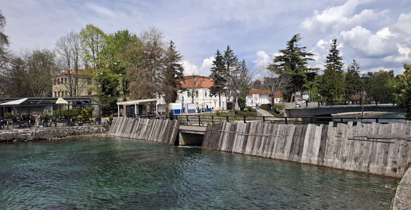 Ohridsko jezero brana Struga daske