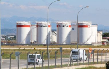 Rumunija preuzeti poslovanje kompanije Lukoil na svojoj teritoriji