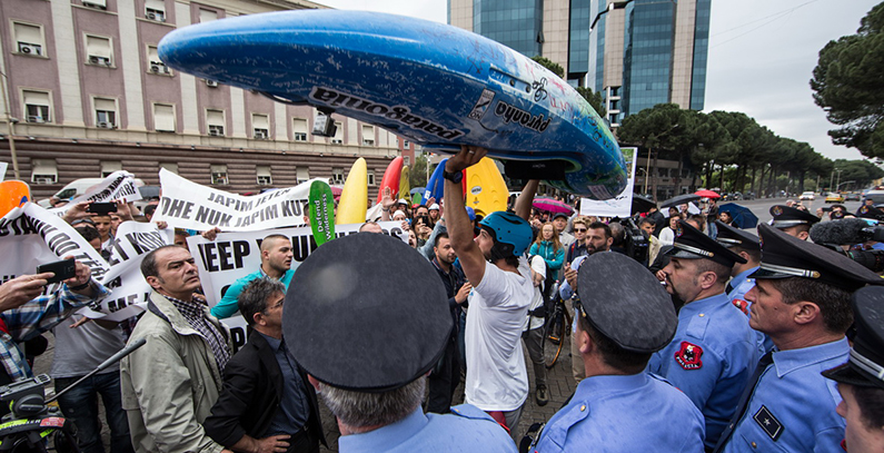 Balkan-Rivers-Tour-protest-Vjosa-tirana-edi-rama