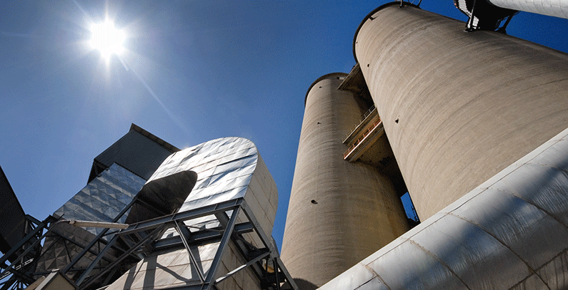 Possibilities and effects of using waste materials as energy in cement industry
