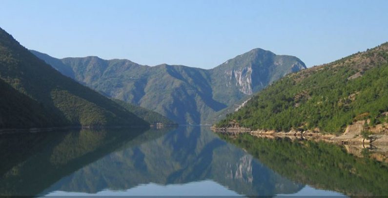 Albania gets fresh EUR 12 million loan for strategic Dam Safety Project