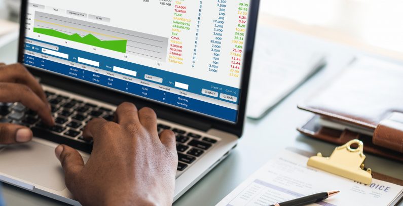 EIB issues first Sustainability Awareness Bond as Bankwatch urges it to shift away from fossil fuels