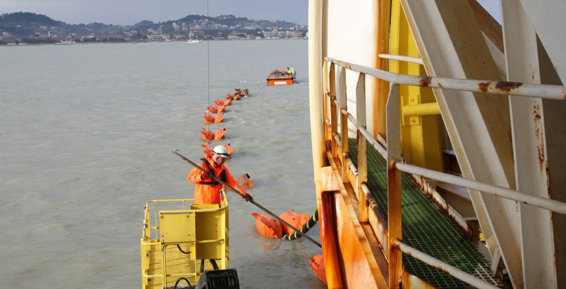 submarine cable