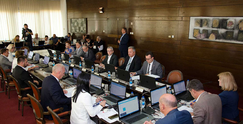 FBiH government adopts restructuring program for EPBiH, EPHZHB