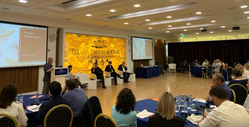Air pollution and crowded buses – Tirana takes steps towards a solution