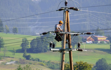 Electricity-demand-shrinks-up-to-10-percent-in-Albania,-BiH-due-to-COVID-19-crisis---report