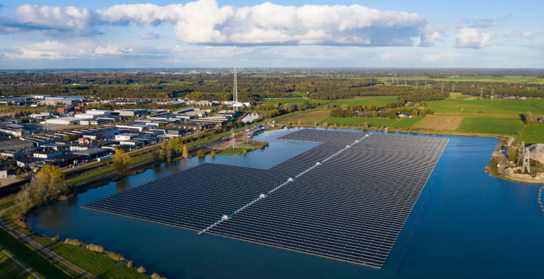 Investors floating solar, hybrid plants Greece