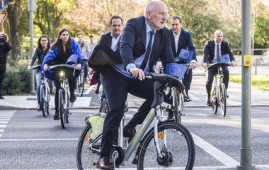 Cyclists European Parliament bicycle infrastructure
