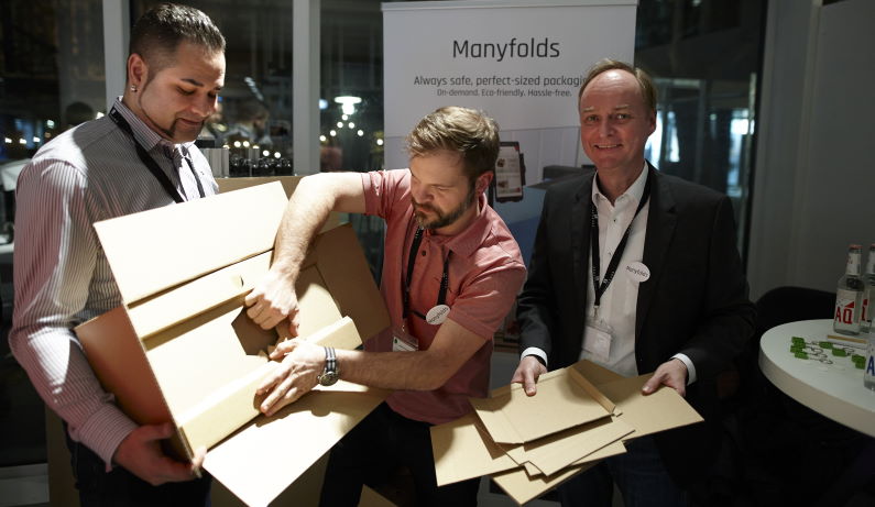 Manyfolds-packaging-protects-items-saves-space-in-shipping-Kusmanow-Gutman-Thomsen-clim@