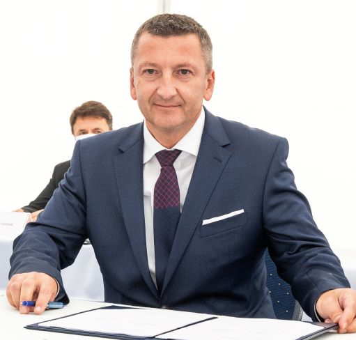 viktor vracar hse ceo