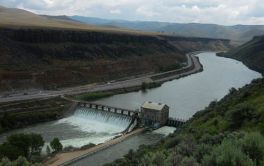 Investors sustainable hydropower climate goals