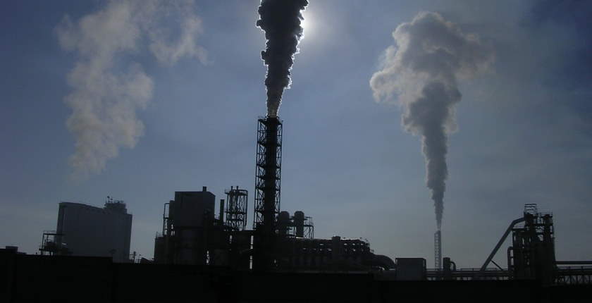 EU carbon price hits record EUR 43