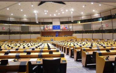 European Parliament wants fossil fuel subsidies phased out by 2025