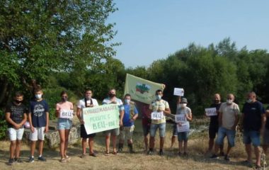 Bulgarians protest keep ban on building hydropower plants in protected areas