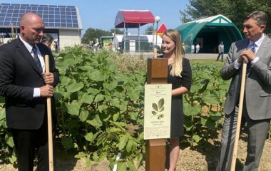 Climate crisis is fact, Slovenia must help its farmers - president Pahor