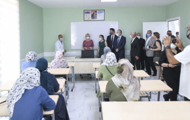 Training in solar, wind energy to improve job prospects for Syrian refugees UNDP