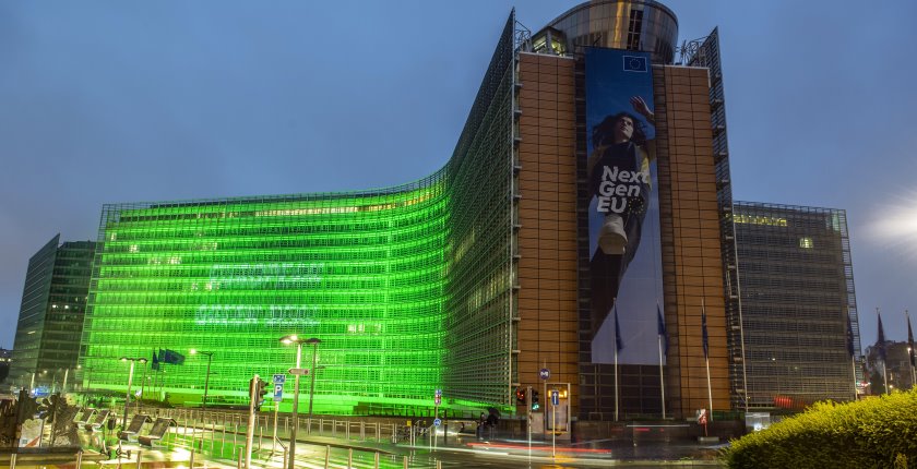 EU-EUR-12-billion-world-largest-green-bond-issuance